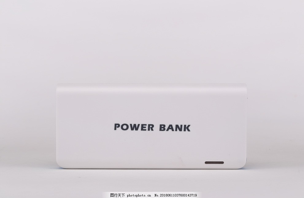 光影中的科技美学 数码产品与音箱的摄影之道